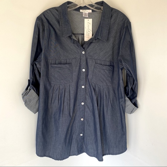 Everly Grey Batina Maternity Indigo Chambray top - Picture 2 of 4